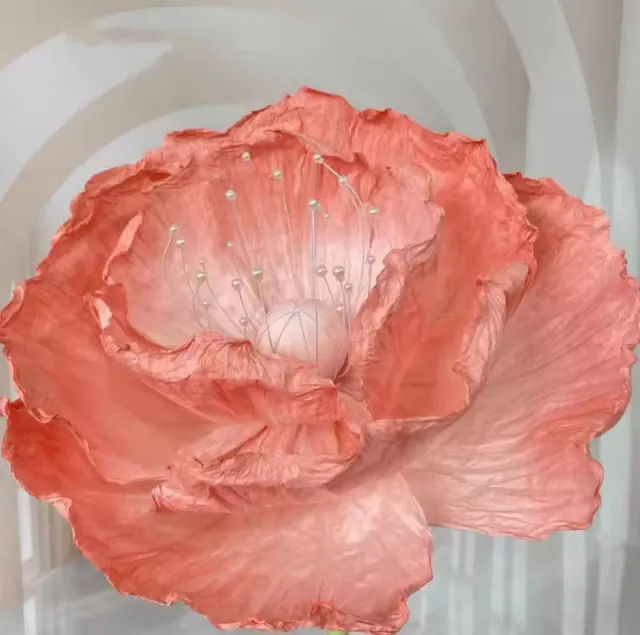 Handmade giant paper flowers and butterfly decor - workshop photo 21